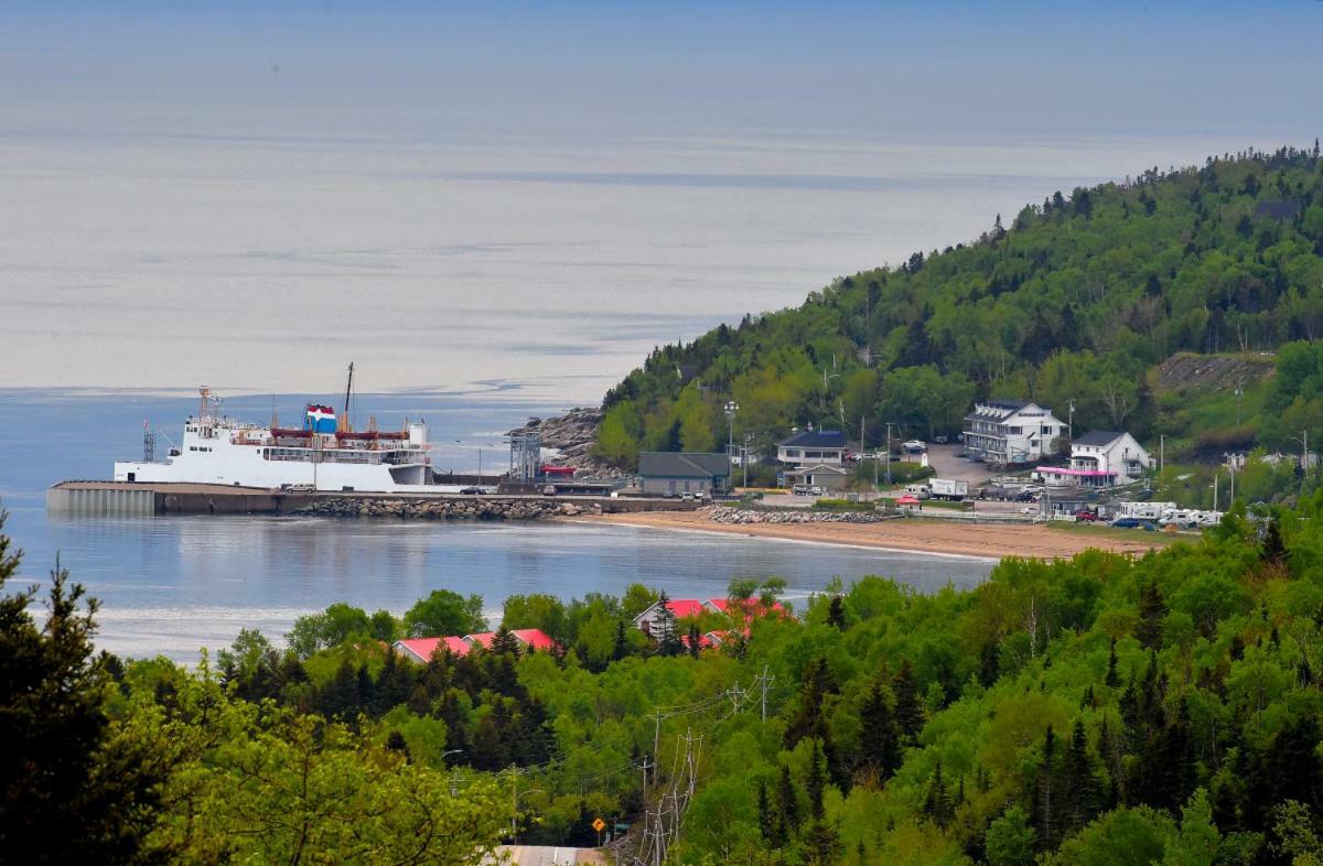 Auberge Sur Mer Charlevoix Saint-Siméon المظهر الخارجي الصورة